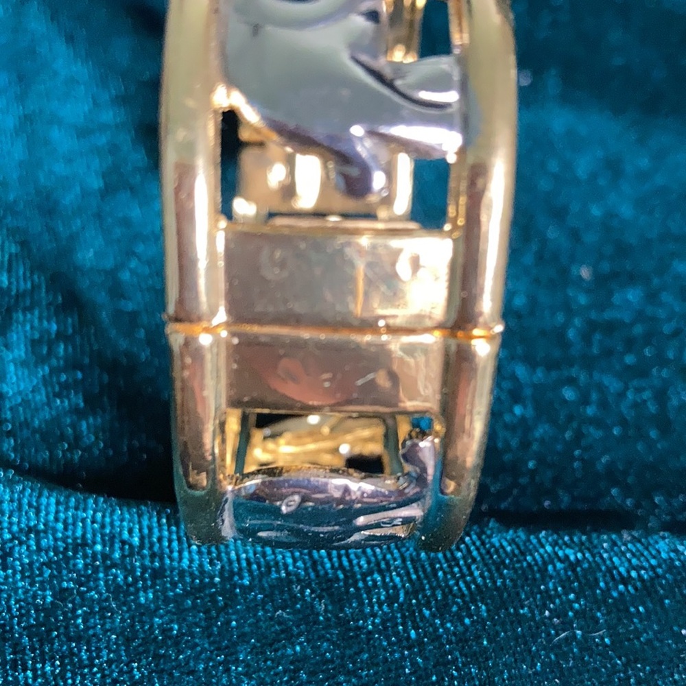 2 tone elephant cuff bracelet - Picture 5 of 5
